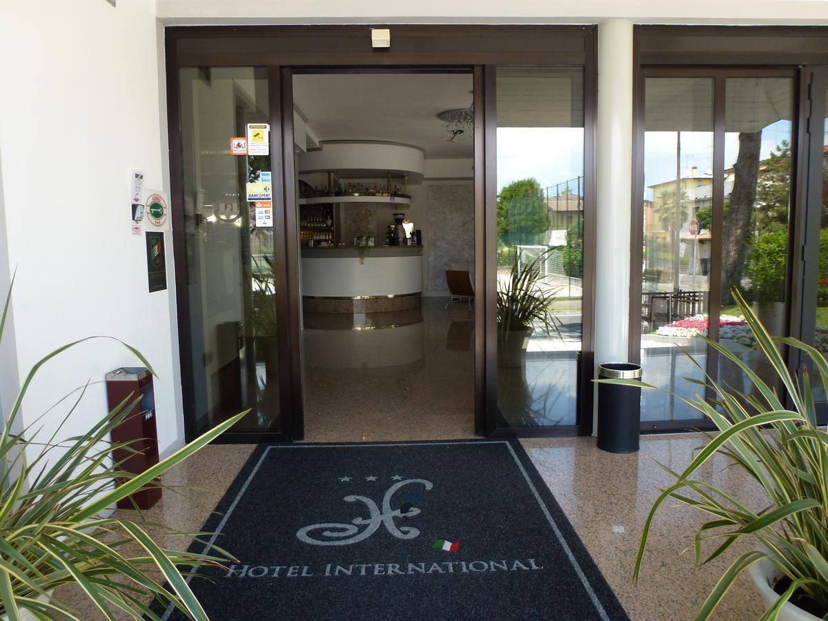 Hotel International シルミオーネ エクステリア 写真
